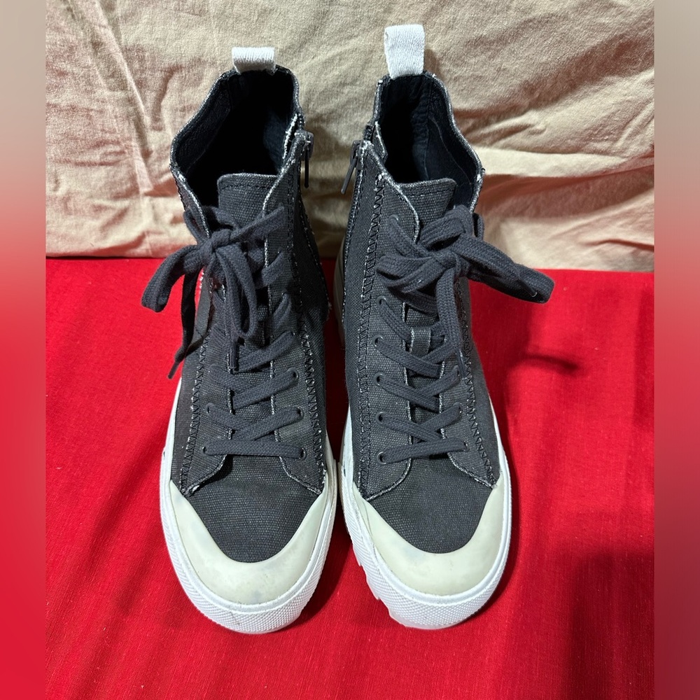 Lucky Brand High Top Shoes